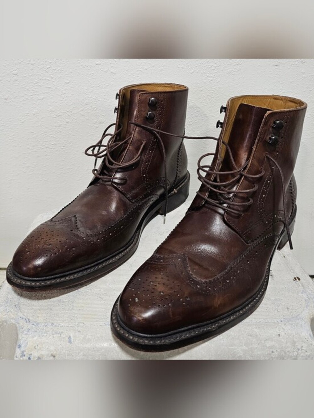 Johnston & Murphy Brown Leather Wingtip Chukka Boots